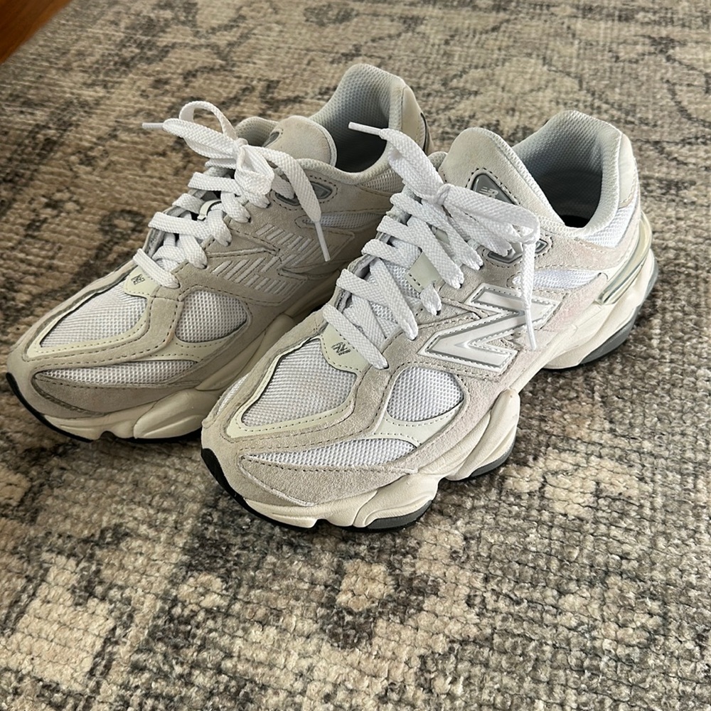 NB9060 White US7